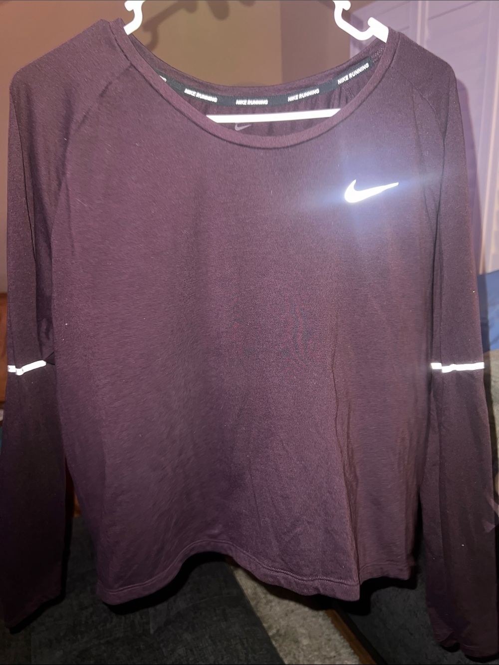 Nike Running Dri-FIT Long Sleeve Reflective Top Women’s Size Small